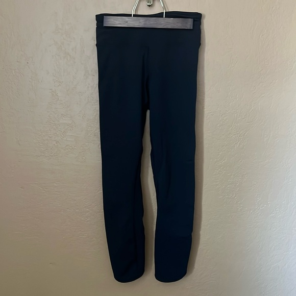 Like new Lulu leggings - Picture 1 of 6